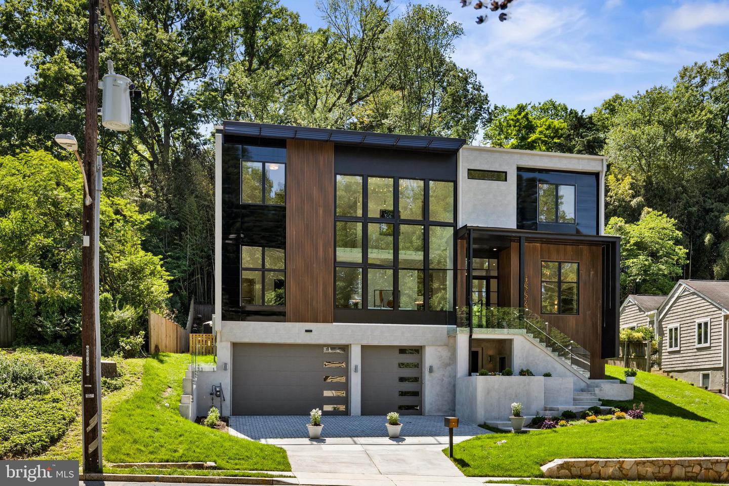 3554 MILITARY RD, ARLINGTON, Virginia 22207, 6 Bedrooms Bedrooms, ,6 BathroomsBathrooms,Residential,For sale,3554 MILITARY RD,VAAR2068042 MLS # VAAR2068042