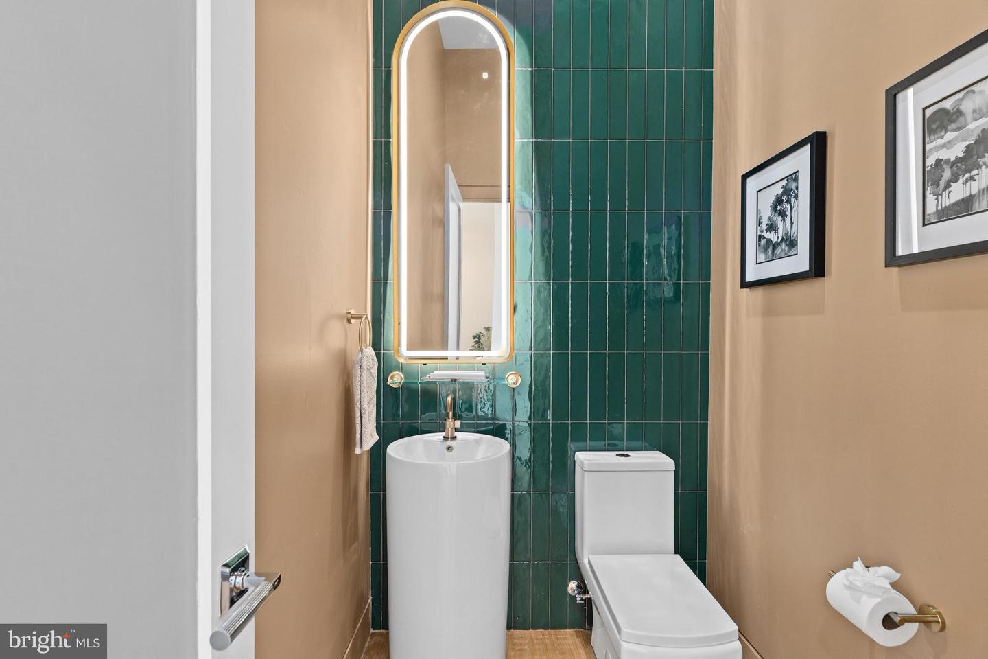 3554 MILITARY RD, ARLINGTON, Virginia 22207, 6 Bedrooms Bedrooms, ,6 BathroomsBathrooms,Residential,For sale,3554 MILITARY RD,VAAR2068042 MLS # VAAR2068042