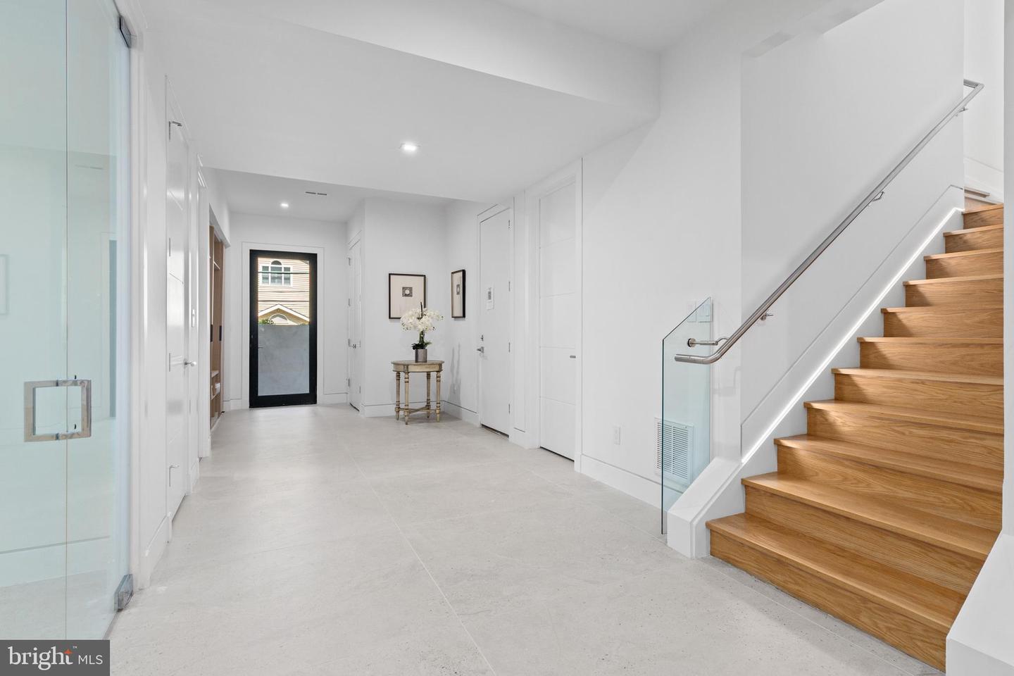 3554 MILITARY RD, ARLINGTON, Virginia 22207, 6 Bedrooms Bedrooms, ,6 BathroomsBathrooms,Residential,For sale,3554 MILITARY RD,VAAR2068042 MLS # VAAR2068042