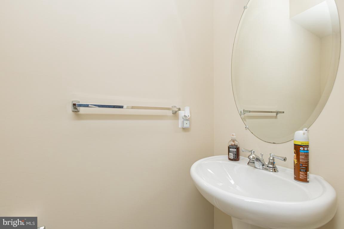 4511 POTOMAC HIGHLANDS CIR, TRIANGLE, Virginia 22172, 3 Bedrooms Bedrooms, ,2 BathroomsBathrooms,Residential,For sale,4511 POTOMAC HIGHLANDS CIR,VAPW2094774 MLS # VAPW2094774