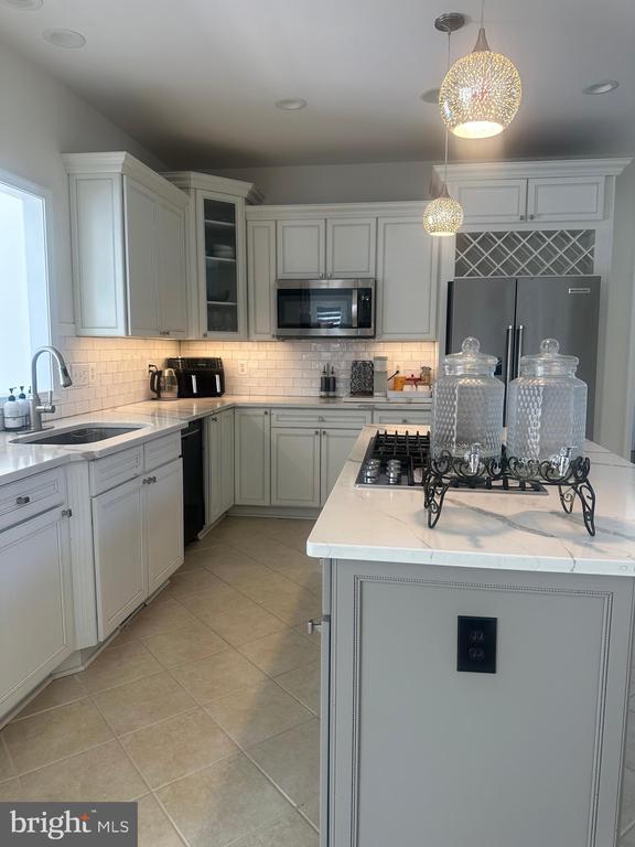 11922 BIG BEN BLVD, FREDERICKSBURG, Virginia 22407, 4 Bedrooms Bedrooms, ,4 BathroomsBathrooms,Residential,11922 BIG BEN BLVD,VASP2038818 MLS # VASP2038818