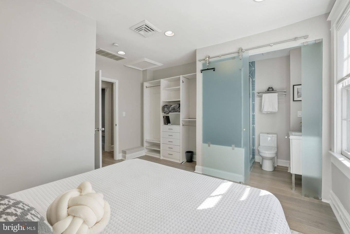 1725 34TH ST NW, WASHINGTON, District Of Columbia 20007, 3 Bedrooms Bedrooms, 6 Rooms Rooms,3 BathroomsBathrooms,Residential,For sale,1725 34TH ST NW,DCDC2227196 MLS # DCDC2227196 1725 34TH ST NW, WASHINGTON, District Of Columbia 20007, 3 Bedrooms Bedrooms, 6 Rooms Rooms,3 BathroomsBathrooms,Residential,For sale,1725 34TH ST NW,DCDC2227196 MLS # DCDC2227196