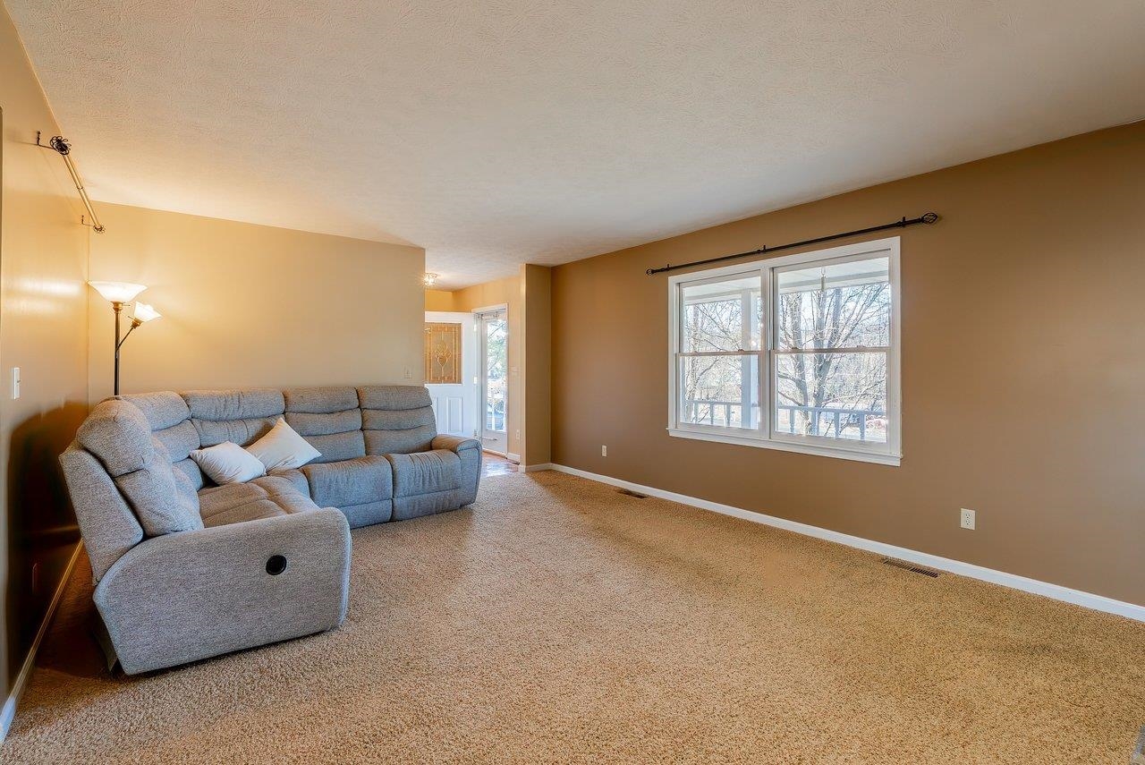 6574 SIMMERS VALLEY RD, ROCKINGHAM, Virginia 22802, 3 Bedrooms Bedrooms, ,2 BathroomsBathrooms,Residential,6574 SIMMERS VALLEY RD,672778 MLS # 672778 6574 SIMMERS VALLEY RD, ROCKINGHAM, Virginia 22802, 3 Bedrooms Bedrooms, ,2 BathroomsBathrooms,Residential,6574 SIMMERS VALLEY RD,672778 MLS # 672778