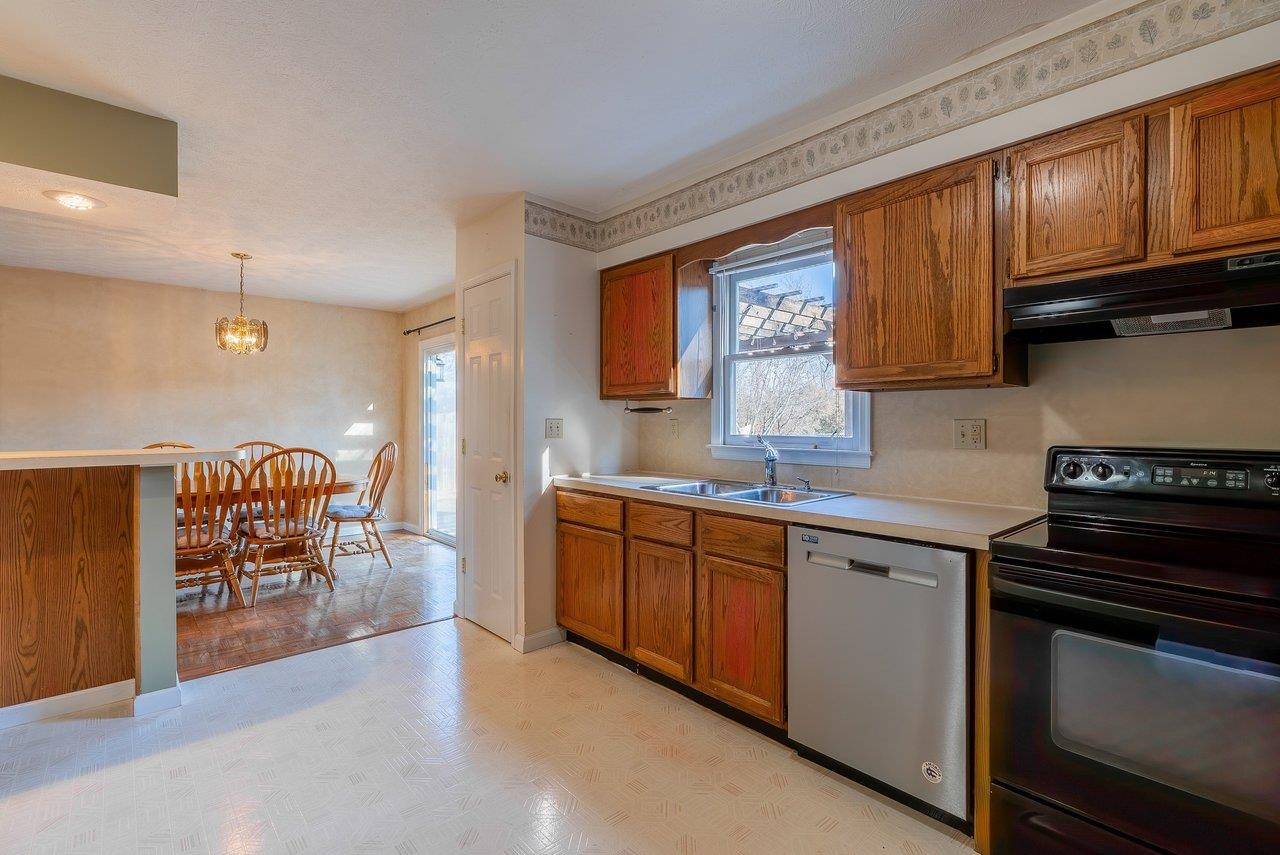 6574 SIMMERS VALLEY RD, ROCKINGHAM, Virginia 22802, 3 Bedrooms Bedrooms, ,2 BathroomsBathrooms,Residential,6574 SIMMERS VALLEY RD,672778 MLS # 672778 6574 SIMMERS VALLEY RD, ROCKINGHAM, Virginia 22802, 3 Bedrooms Bedrooms, ,2 BathroomsBathrooms,Residential,6574 SIMMERS VALLEY RD,672778 MLS # 672778