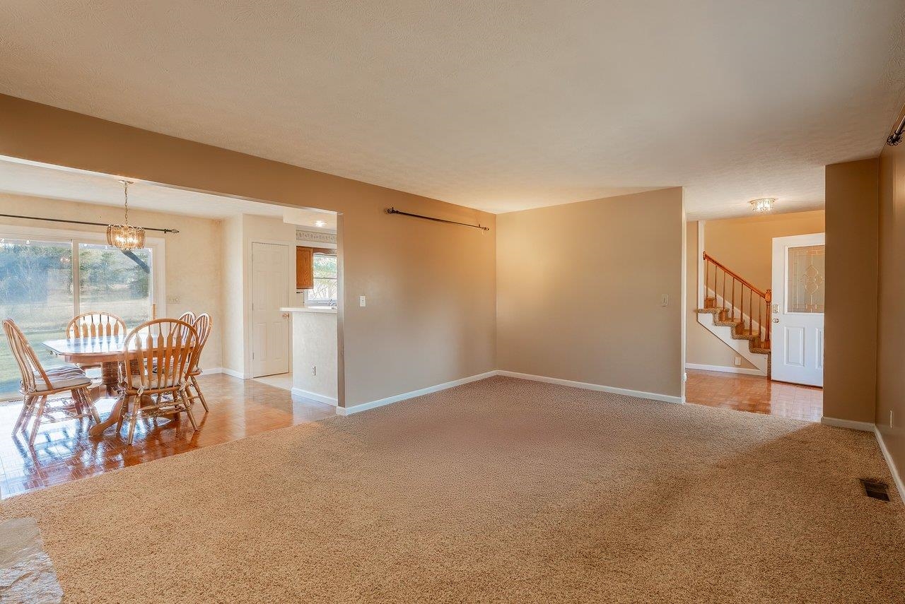 6574 SIMMERS VALLEY RD, ROCKINGHAM, Virginia 22802, 3 Bedrooms Bedrooms, ,2 BathroomsBathrooms,Residential,6574 SIMMERS VALLEY RD,672778 MLS # 672778 6574 SIMMERS VALLEY RD, ROCKINGHAM, Virginia 22802, 3 Bedrooms Bedrooms, ,2 BathroomsBathrooms,Residential,6574 SIMMERS VALLEY RD,672778 MLS # 672778