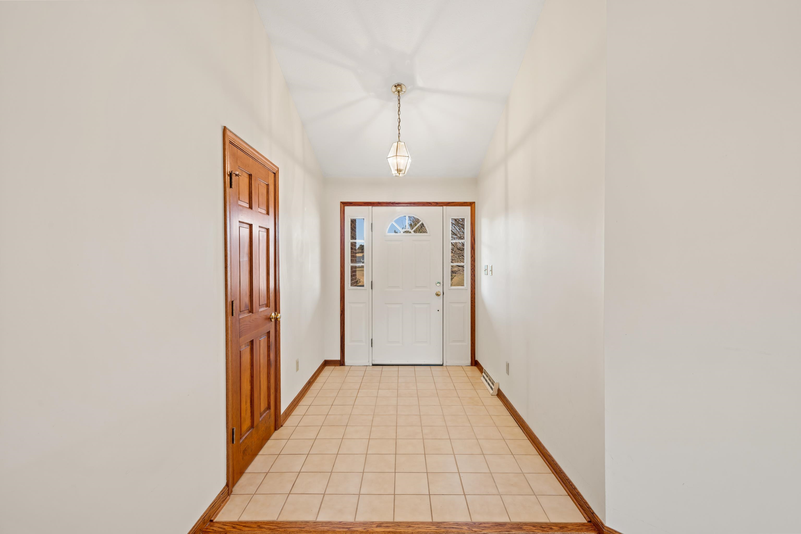 147 BON LEA DR, STAUNTON, Virginia 24401, 3 Bedrooms Bedrooms, ,2 BathroomsBathrooms,Residential,147 BON LEA DR,672829 MLS # 672829 147 BON LEA DR, STAUNTON, Virginia 24401, 3 Bedrooms Bedrooms, ,2 BathroomsBathrooms,Residential,147 BON LEA DR,672829 MLS # 672829