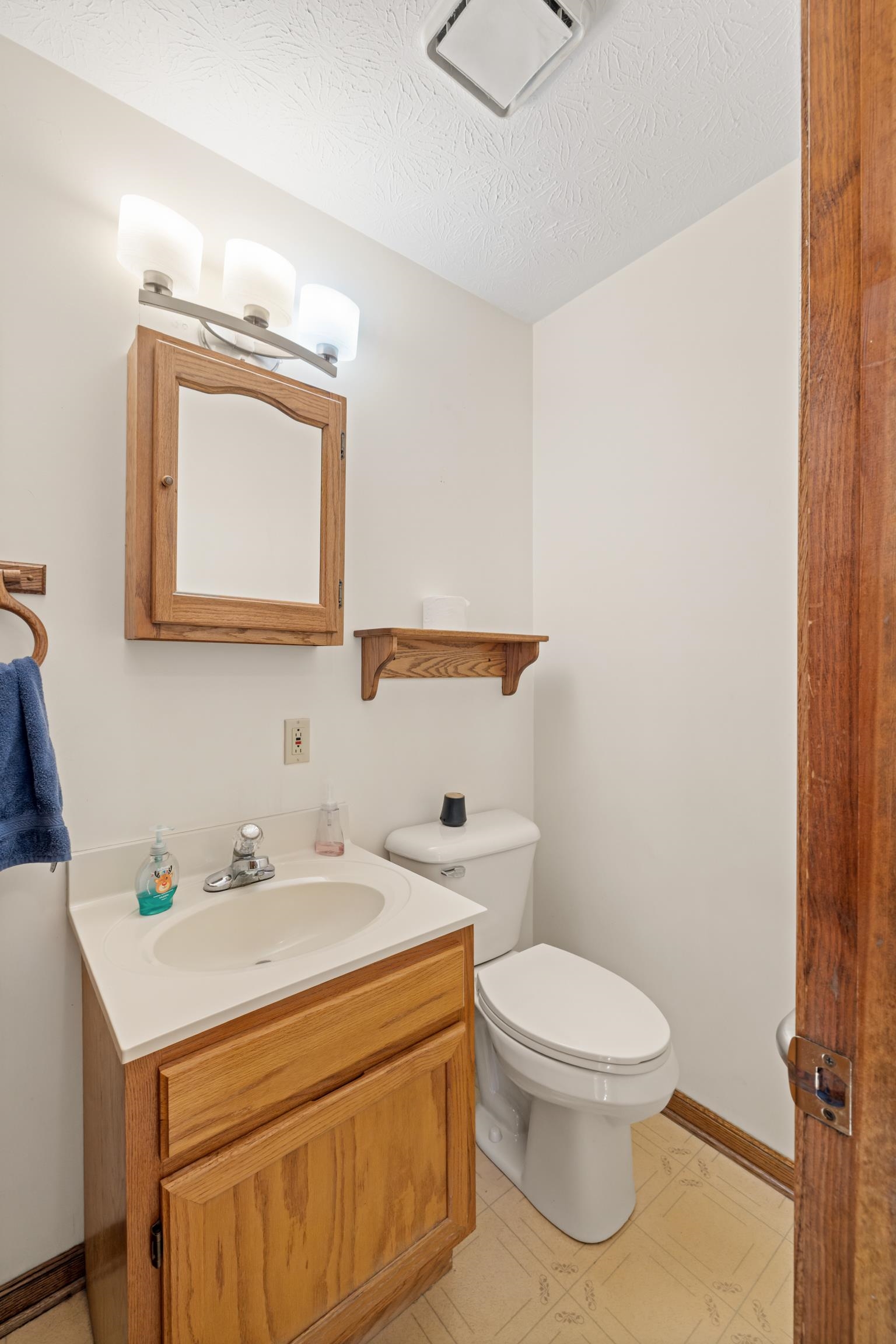 147 BON LEA DR, STAUNTON, Virginia 24401, 3 Bedrooms Bedrooms, ,2 BathroomsBathrooms,Residential,147 BON LEA DR,672829 MLS # 672829 147 BON LEA DR, STAUNTON, Virginia 24401, 3 Bedrooms Bedrooms, ,2 BathroomsBathrooms,Residential,147 BON LEA DR,672829 MLS # 672829