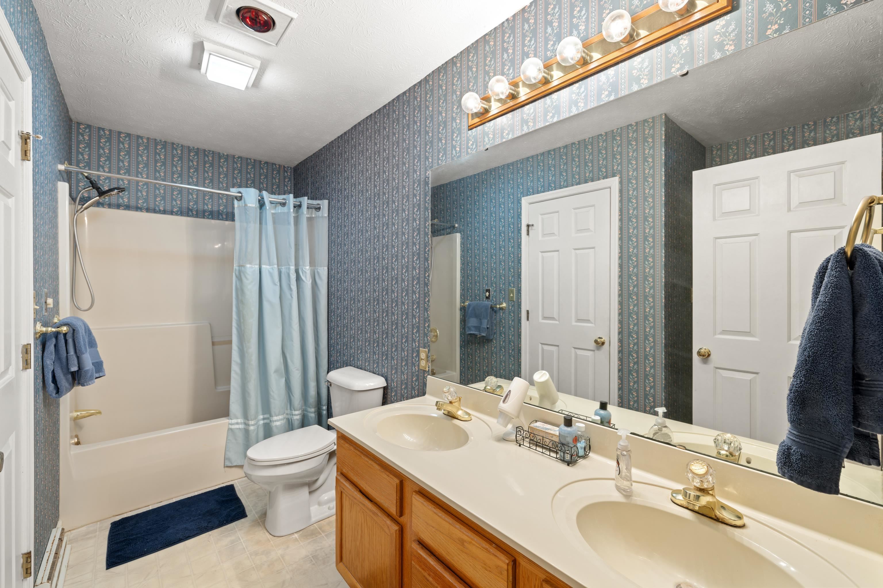 147 BON LEA DR, STAUNTON, Virginia 24401, 3 Bedrooms Bedrooms, ,2 BathroomsBathrooms,Residential,147 BON LEA DR,672829 MLS # 672829 147 BON LEA DR, STAUNTON, Virginia 24401, 3 Bedrooms Bedrooms, ,2 BathroomsBathrooms,Residential,147 BON LEA DR,672829 MLS # 672829