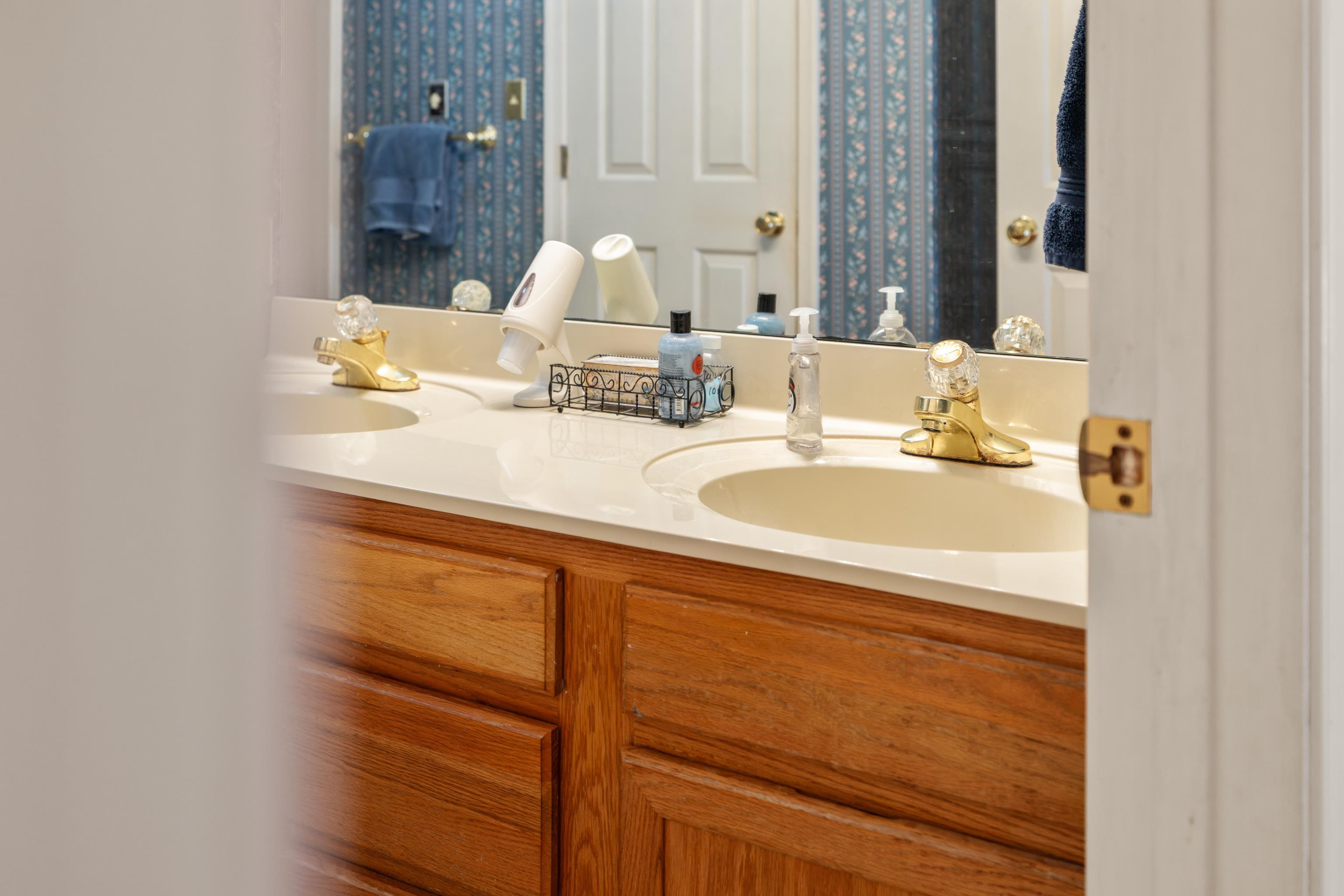 147 BON LEA DR, STAUNTON, Virginia 24401, 3 Bedrooms Bedrooms, ,2 BathroomsBathrooms,Residential,147 BON LEA DR,672829 MLS # 672829 147 BON LEA DR, STAUNTON, Virginia 24401, 3 Bedrooms Bedrooms, ,2 BathroomsBathrooms,Residential,147 BON LEA DR,672829 MLS # 672829