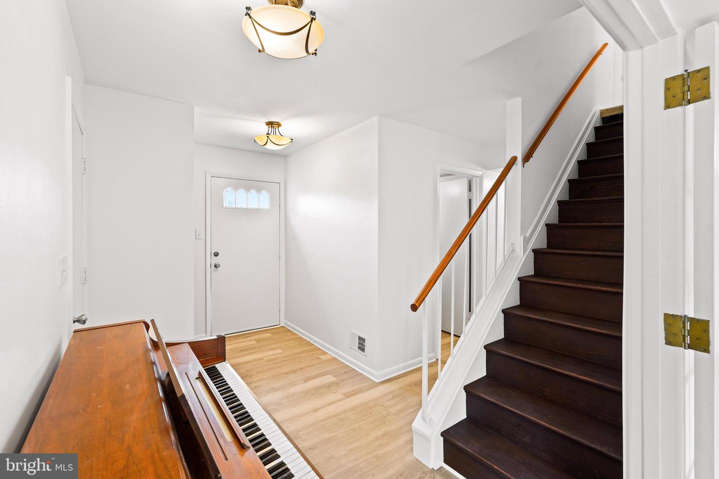 12807 SCRANTON CT, HERNDON, Virginia 20170, 4 Bedrooms Bedrooms, ,2 BathroomsBathrooms,Residential,For sale,12807 SCRANTON CT,VAFX2279594 MLS # VAFX2279594