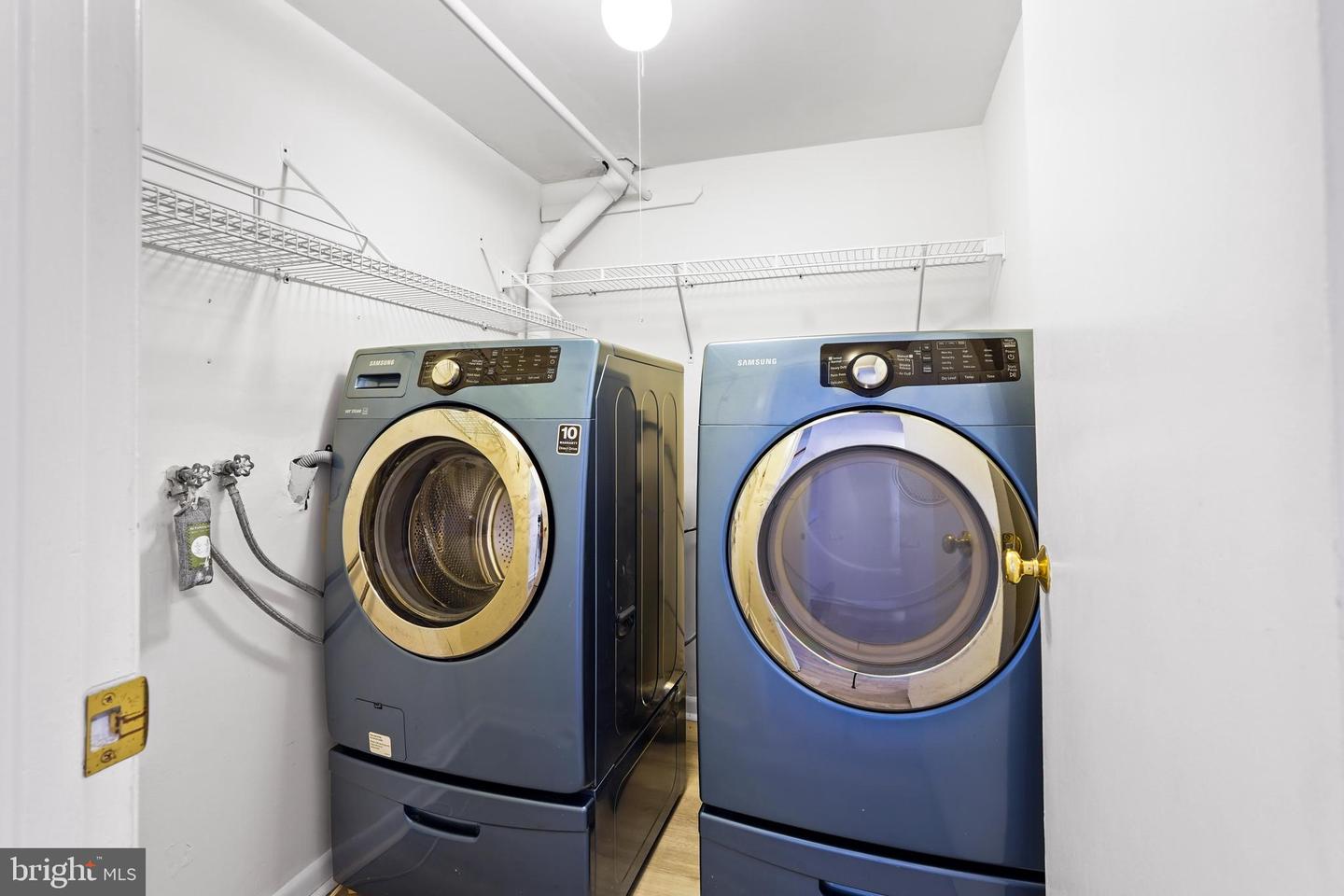 12807 SCRANTON CT, HERNDON, Virginia 20170, 4 Bedrooms Bedrooms, ,2 BathroomsBathrooms,Residential,For sale,12807 SCRANTON CT,VAFX2279594 MLS # VAFX2279594