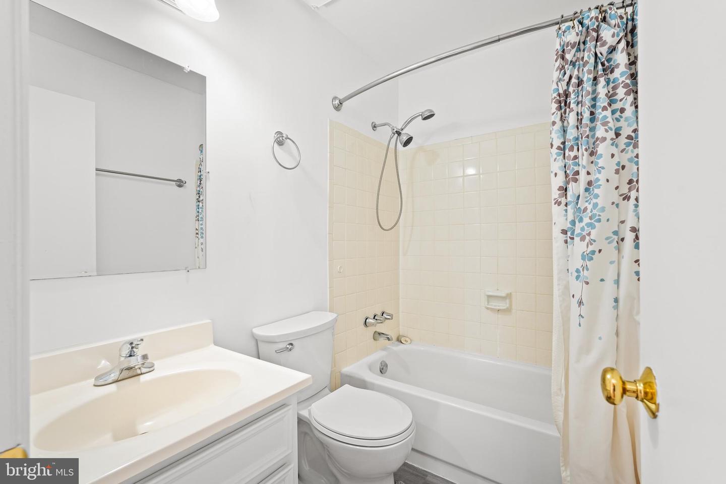 12807 SCRANTON CT, HERNDON, Virginia 20170, 4 Bedrooms Bedrooms, ,2 BathroomsBathrooms,Residential,For sale,12807 SCRANTON CT,VAFX2279594 MLS # VAFX2279594