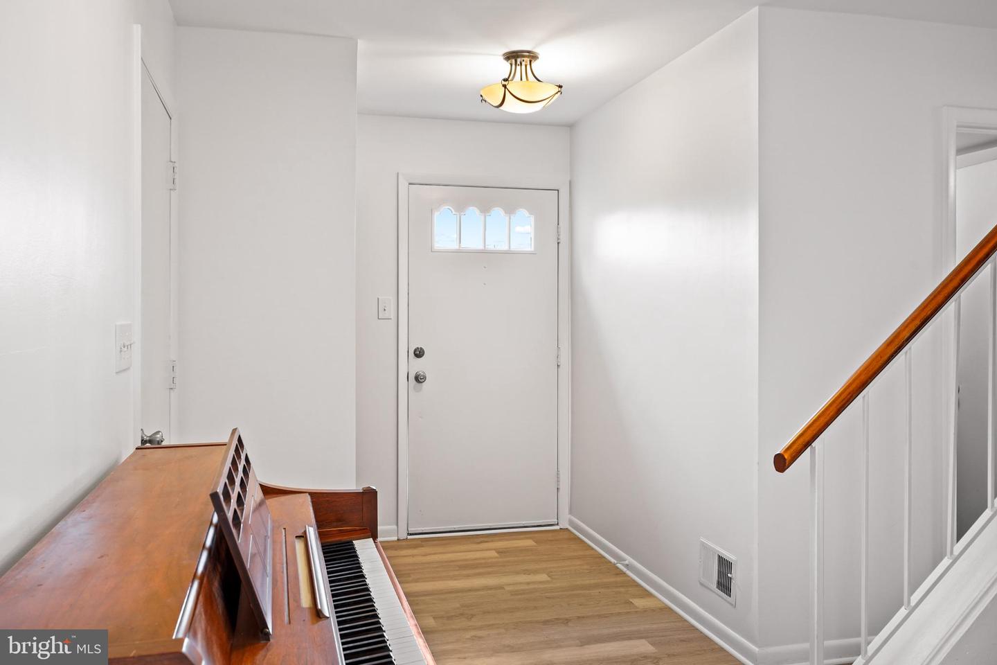 12807 SCRANTON CT, HERNDON, Virginia 20170, 4 Bedrooms Bedrooms, ,2 BathroomsBathrooms,Residential,For sale,12807 SCRANTON CT,VAFX2279594 MLS # VAFX2279594