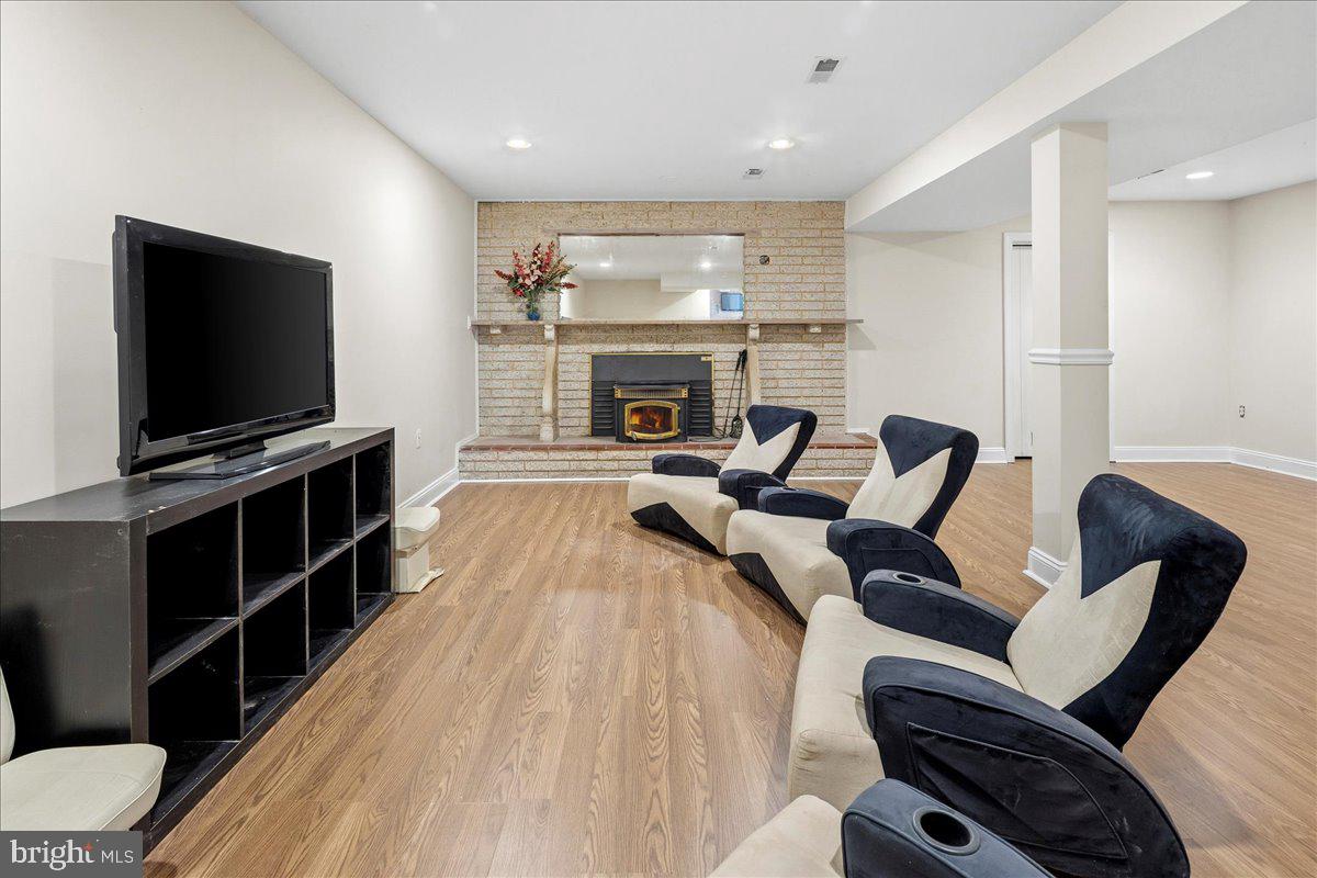 11846 CHAPEL RD, CLIFTON, Virginia 20124, 7 Bedrooms Bedrooms, ,9 BathroomsBathrooms,Residential,For sale,11846 CHAPEL RD,VAFX2281232 MLS # VAFX2281232