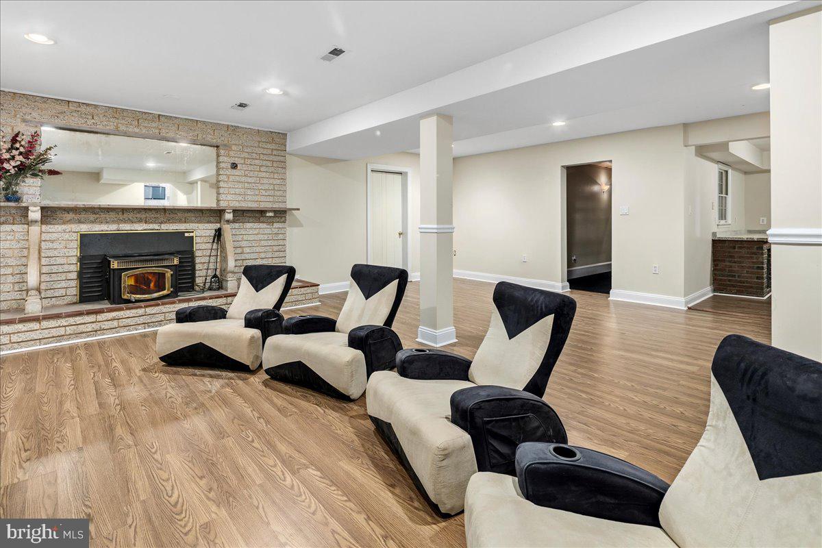 11846 CHAPEL RD, CLIFTON, Virginia 20124, 7 Bedrooms Bedrooms, ,9 BathroomsBathrooms,Residential,For sale,11846 CHAPEL RD,VAFX2281232 MLS # VAFX2281232