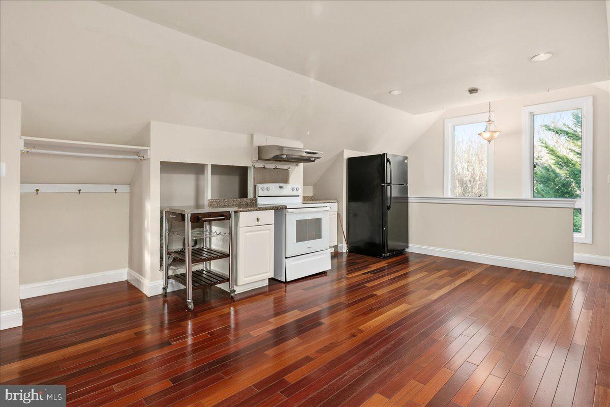 11846 CHAPEL RD, CLIFTON, Virginia 20124, 7 Bedrooms Bedrooms, ,9 BathroomsBathrooms,Residential,For sale,11846 CHAPEL RD,VAFX2281232 MLS # VAFX2281232