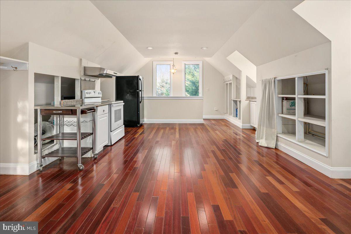 11846 CHAPEL RD, CLIFTON, Virginia 20124, 7 Bedrooms Bedrooms, ,9 BathroomsBathrooms,Residential,For sale,11846 CHAPEL RD,VAFX2281232 MLS # VAFX2281232