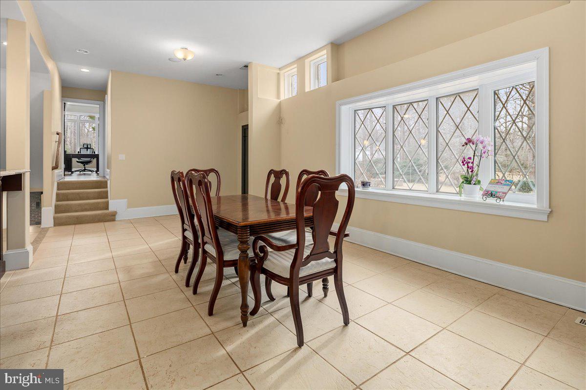 11846 CHAPEL RD, CLIFTON, Virginia 20124, 7 Bedrooms Bedrooms, ,9 BathroomsBathrooms,Residential,For sale,11846 CHAPEL RD,VAFX2281232 MLS # VAFX2281232