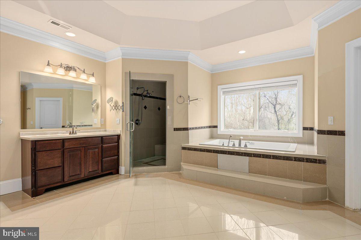 11846 CHAPEL RD, CLIFTON, Virginia 20124, 7 Bedrooms Bedrooms, ,9 BathroomsBathrooms,Residential,For sale,11846 CHAPEL RD,VAFX2281232 MLS # VAFX2281232