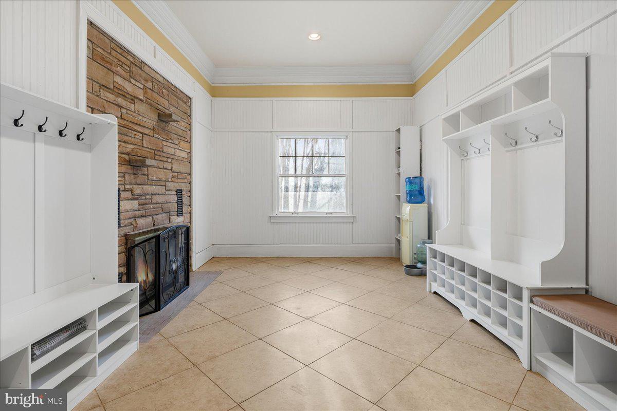 11846 CHAPEL RD, CLIFTON, Virginia 20124, 7 Bedrooms Bedrooms, ,9 BathroomsBathrooms,Residential,For sale,11846 CHAPEL RD,VAFX2281232 MLS # VAFX2281232