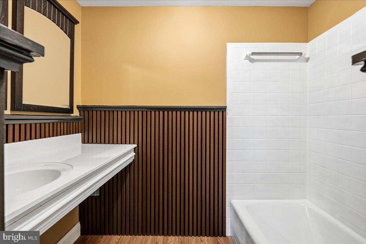 11846 CHAPEL RD, CLIFTON, Virginia 20124, 7 Bedrooms Bedrooms, ,9 BathroomsBathrooms,Residential,For sale,11846 CHAPEL RD,VAFX2281232 MLS # VAFX2281232