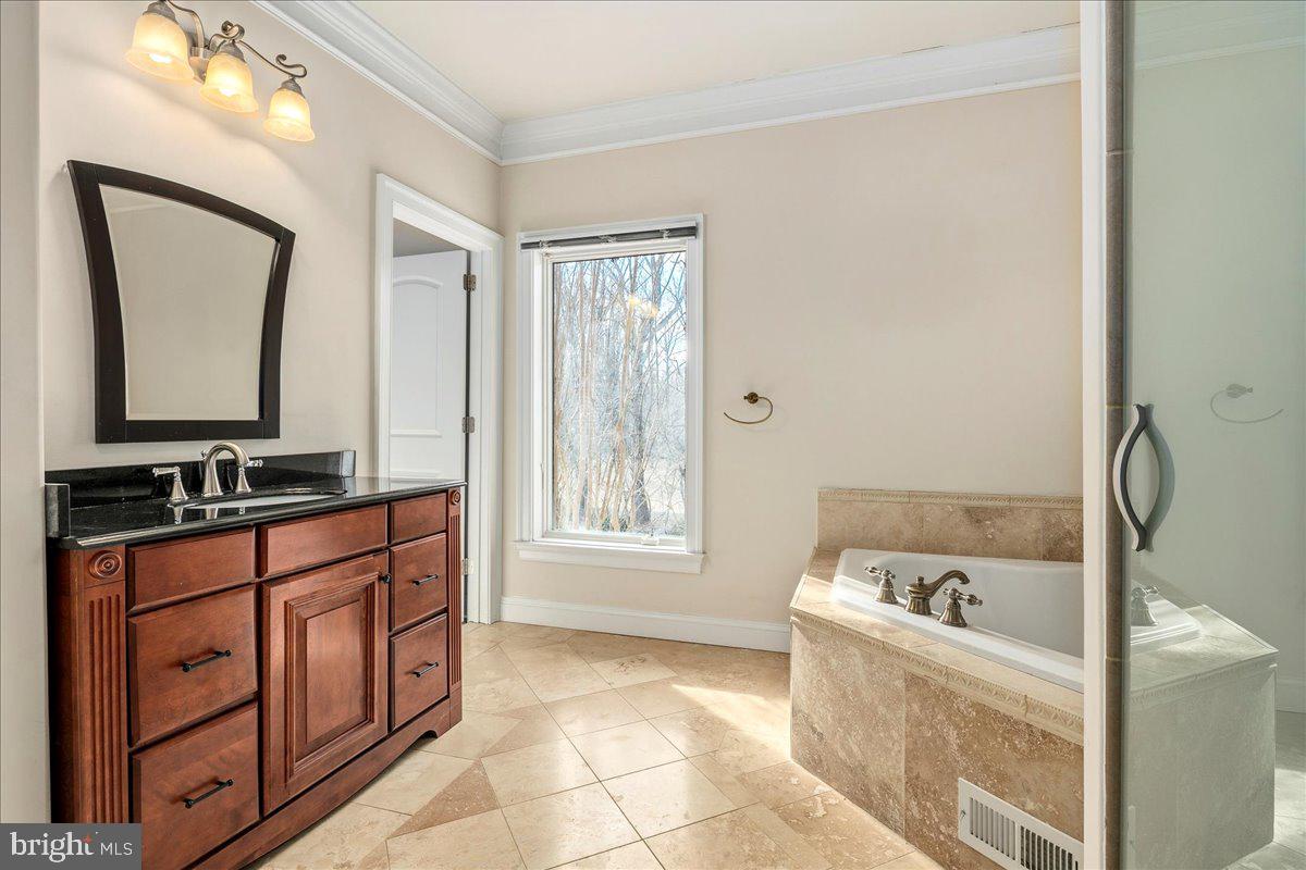 11846 CHAPEL RD, CLIFTON, Virginia 20124, 7 Bedrooms Bedrooms, ,9 BathroomsBathrooms,Residential,For sale,11846 CHAPEL RD,VAFX2281232 MLS # VAFX2281232