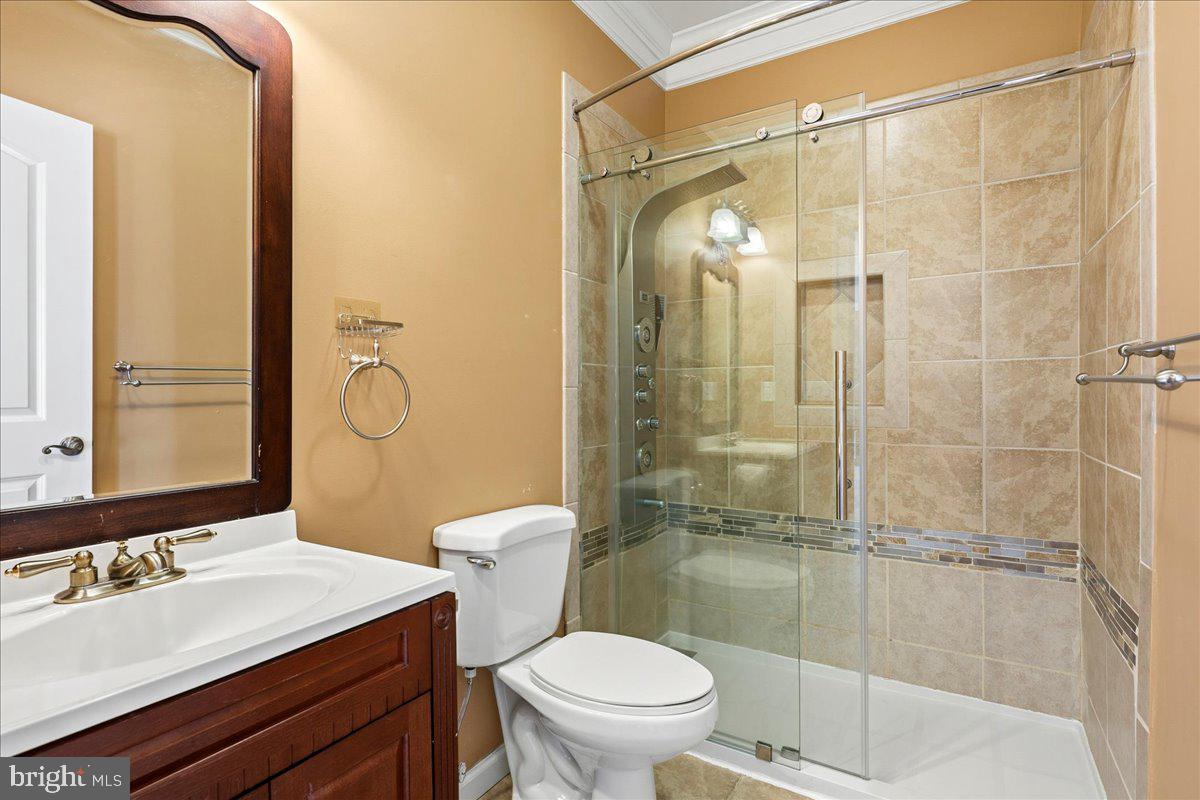 11846 CHAPEL RD, CLIFTON, Virginia 20124, 7 Bedrooms Bedrooms, ,9 BathroomsBathrooms,Residential,For sale,11846 CHAPEL RD,VAFX2281232 MLS # VAFX2281232