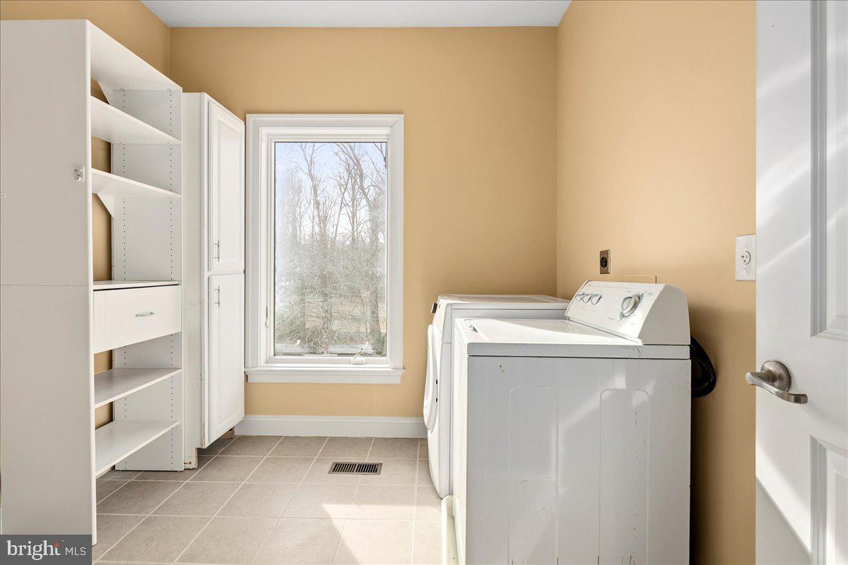 11846 CHAPEL RD, CLIFTON, Virginia 20124, 7 Bedrooms Bedrooms, ,9 BathroomsBathrooms,Residential,For sale,11846 CHAPEL RD,VAFX2281232 MLS # VAFX2281232