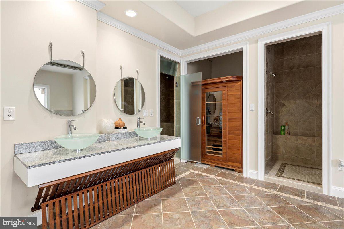 11846 CHAPEL RD, CLIFTON, Virginia 20124, 7 Bedrooms Bedrooms, ,9 BathroomsBathrooms,Residential,For sale,11846 CHAPEL RD,VAFX2281232 MLS # VAFX2281232