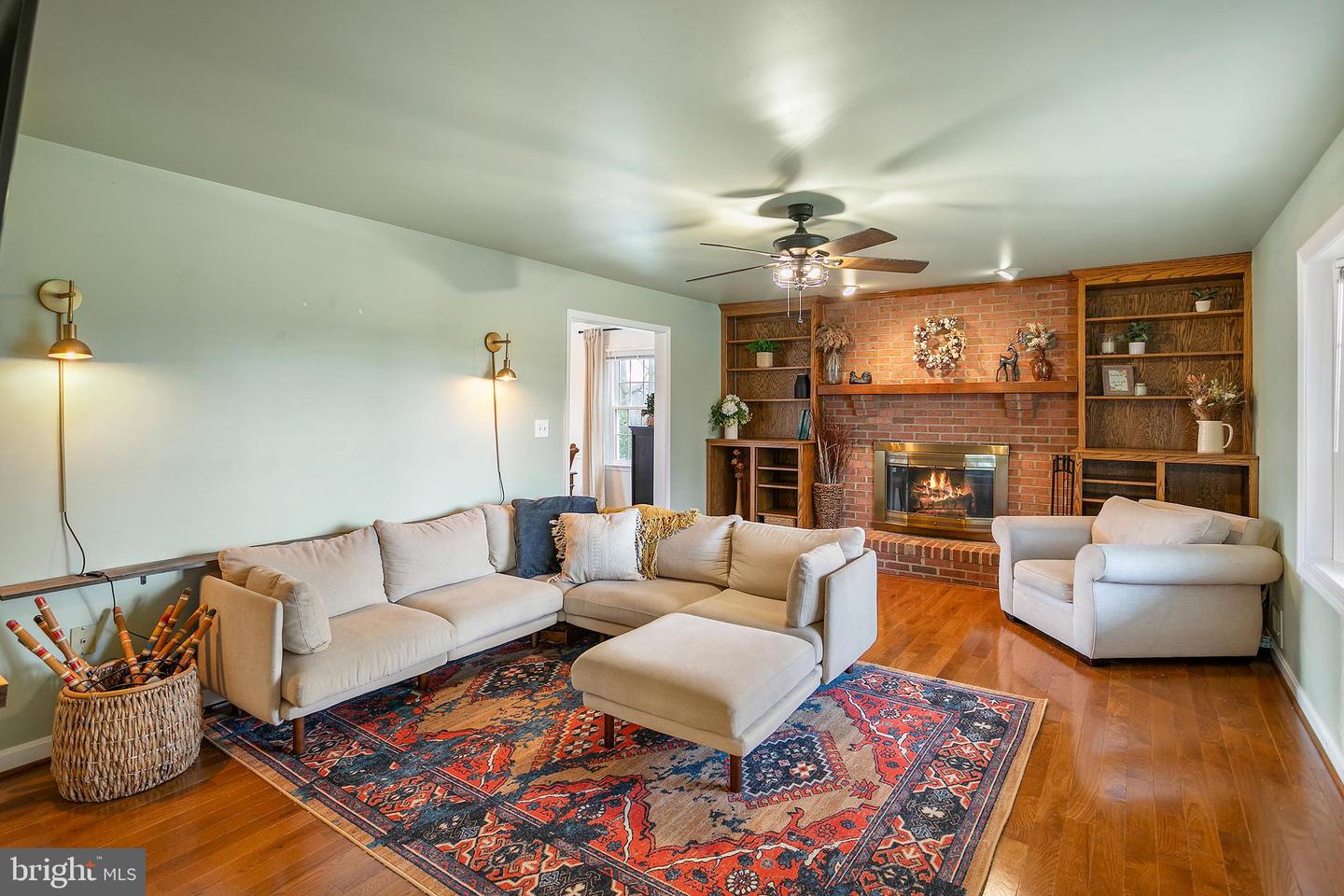 11946 ROPP LN, LOVETTSVILLE, Virginia 20180, 3 Bedrooms Bedrooms, ,3 BathroomsBathrooms,Residential,For sale,11946 ROPP LN,VALO2112084 MLS # VALO2112084