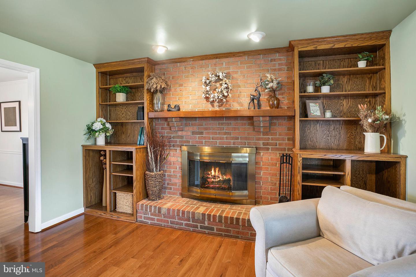 11946 ROPP LN, LOVETTSVILLE, Virginia 20180, 3 Bedrooms Bedrooms, ,3 BathroomsBathrooms,Residential,For sale,11946 ROPP LN,VALO2112084 MLS # VALO2112084