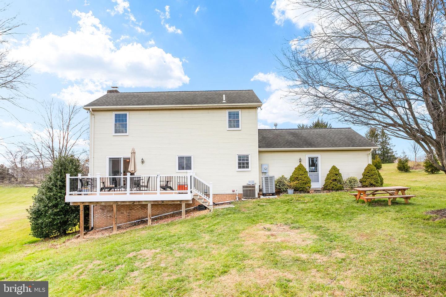 11946 ROPP LN, LOVETTSVILLE, Virginia 20180, 3 Bedrooms Bedrooms, ,3 BathroomsBathrooms,Residential,For sale,11946 ROPP LN,VALO2112084 MLS # VALO2112084