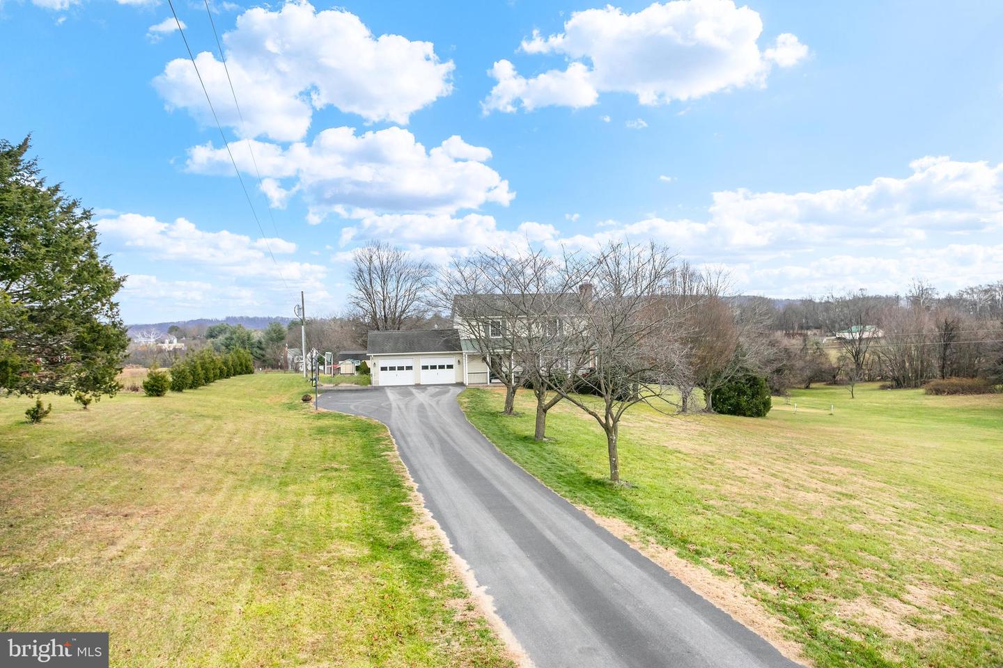 11946 ROPP LN, LOVETTSVILLE, Virginia 20180, 3 Bedrooms Bedrooms, ,3 BathroomsBathrooms,Residential,For sale,11946 ROPP LN,VALO2112084 MLS # VALO2112084