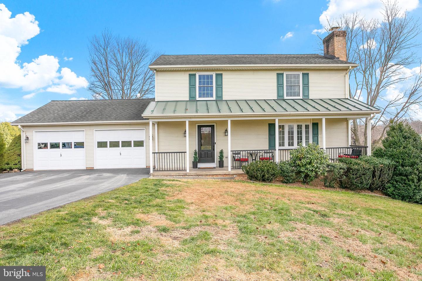 11946 ROPP LN, LOVETTSVILLE, Virginia 20180, 3 Bedrooms Bedrooms, ,3 BathroomsBathrooms,Residential,For sale,11946 ROPP LN,VALO2112084 MLS # VALO2112084