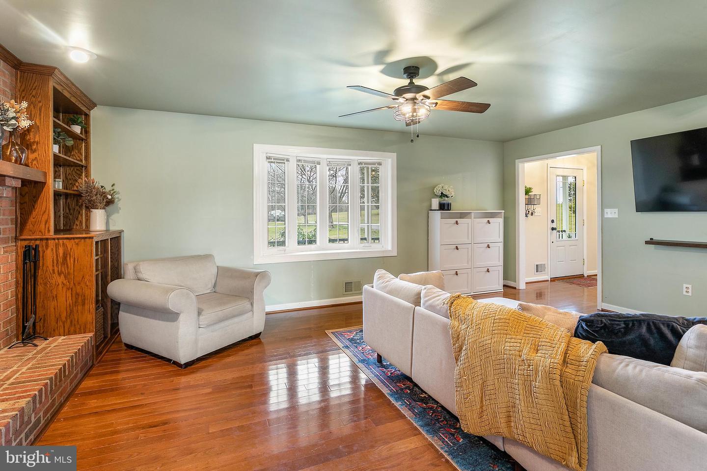 11946 ROPP LN, LOVETTSVILLE, Virginia 20180, 3 Bedrooms Bedrooms, ,3 BathroomsBathrooms,Residential,For sale,11946 ROPP LN,VALO2112084 MLS # VALO2112084