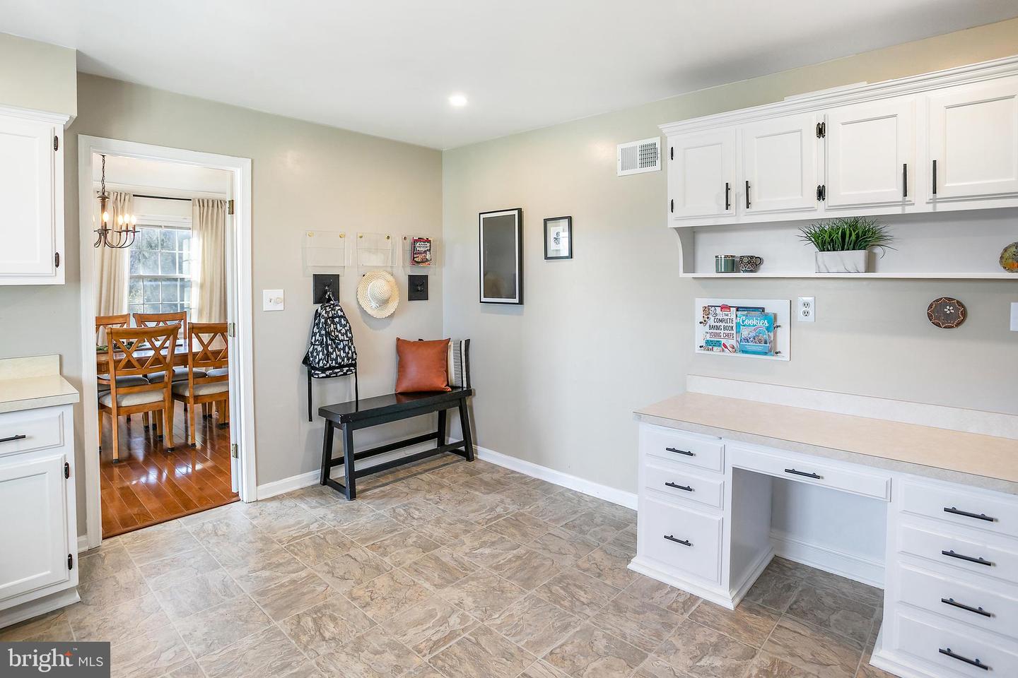 11946 ROPP LN, LOVETTSVILLE, Virginia 20180, 3 Bedrooms Bedrooms, ,3 BathroomsBathrooms,Residential,For sale,11946 ROPP LN,VALO2112084 MLS # VALO2112084