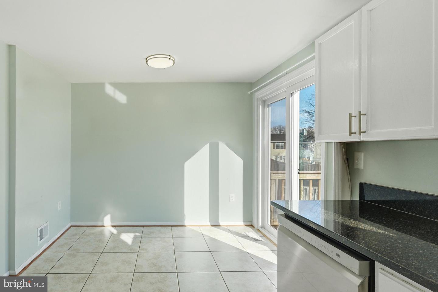 9 ALDEN CT, STERLING, Virginia 20165, 2 Bedrooms Bedrooms, ,2 BathroomsBathrooms,Residential,For sale,9 ALDEN CT,VALO2112374 MLS # VALO2112374