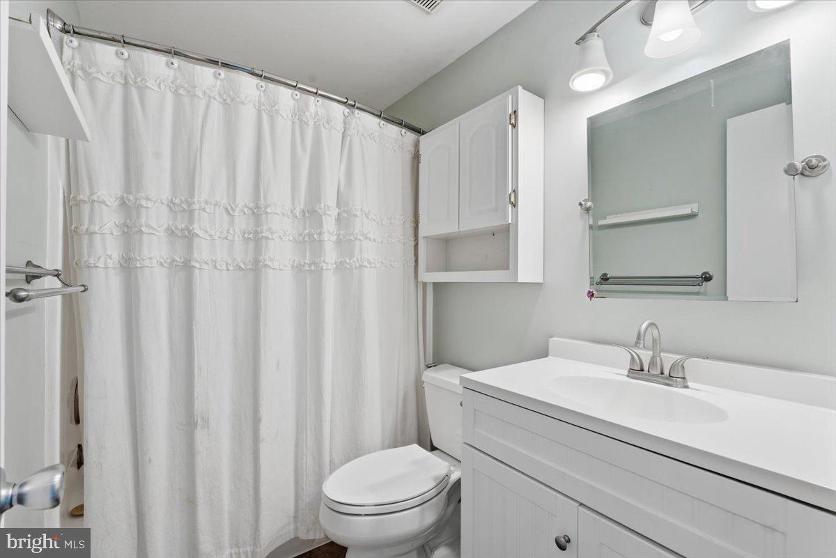 9 ALDEN CT, STERLING, Virginia 20165, 2 Bedrooms Bedrooms, ,2 BathroomsBathrooms,Residential,For sale,9 ALDEN CT,VALO2112374 MLS # VALO2112374