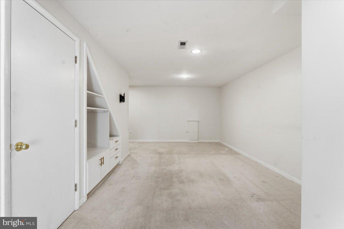 9 ALDEN CT, STERLING, Virginia 20165, 2 Bedrooms Bedrooms, ,2 BathroomsBathrooms,Residential,For sale,9 ALDEN CT,VALO2112374 MLS # VALO2112374