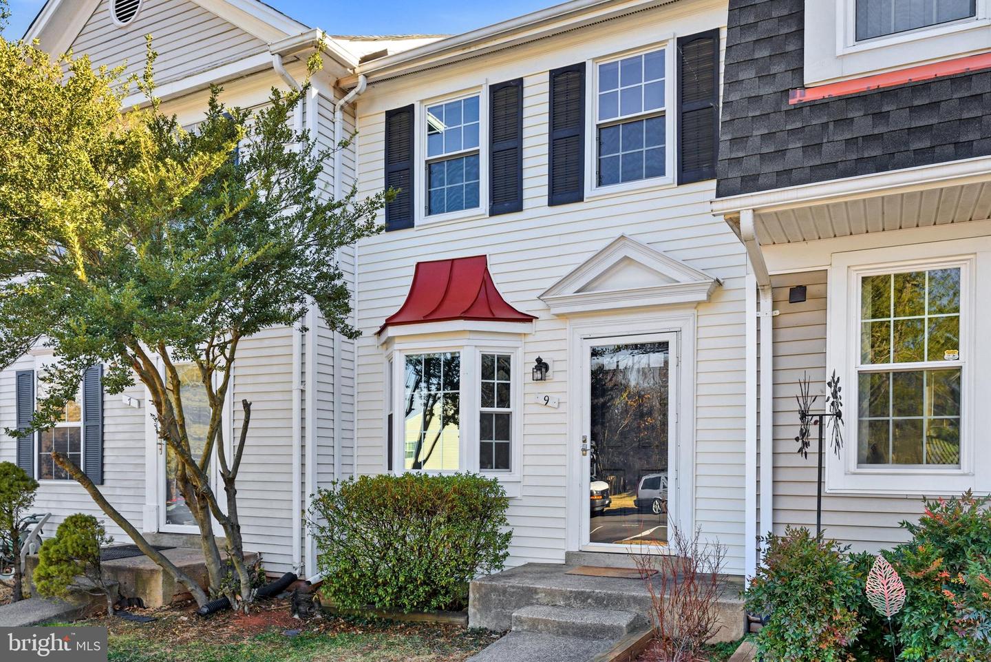 9 ALDEN CT, STERLING, Virginia 20165, 2 Bedrooms Bedrooms, ,2 BathroomsBathrooms,Residential,For sale,9 ALDEN CT,VALO2112374 MLS # VALO2112374