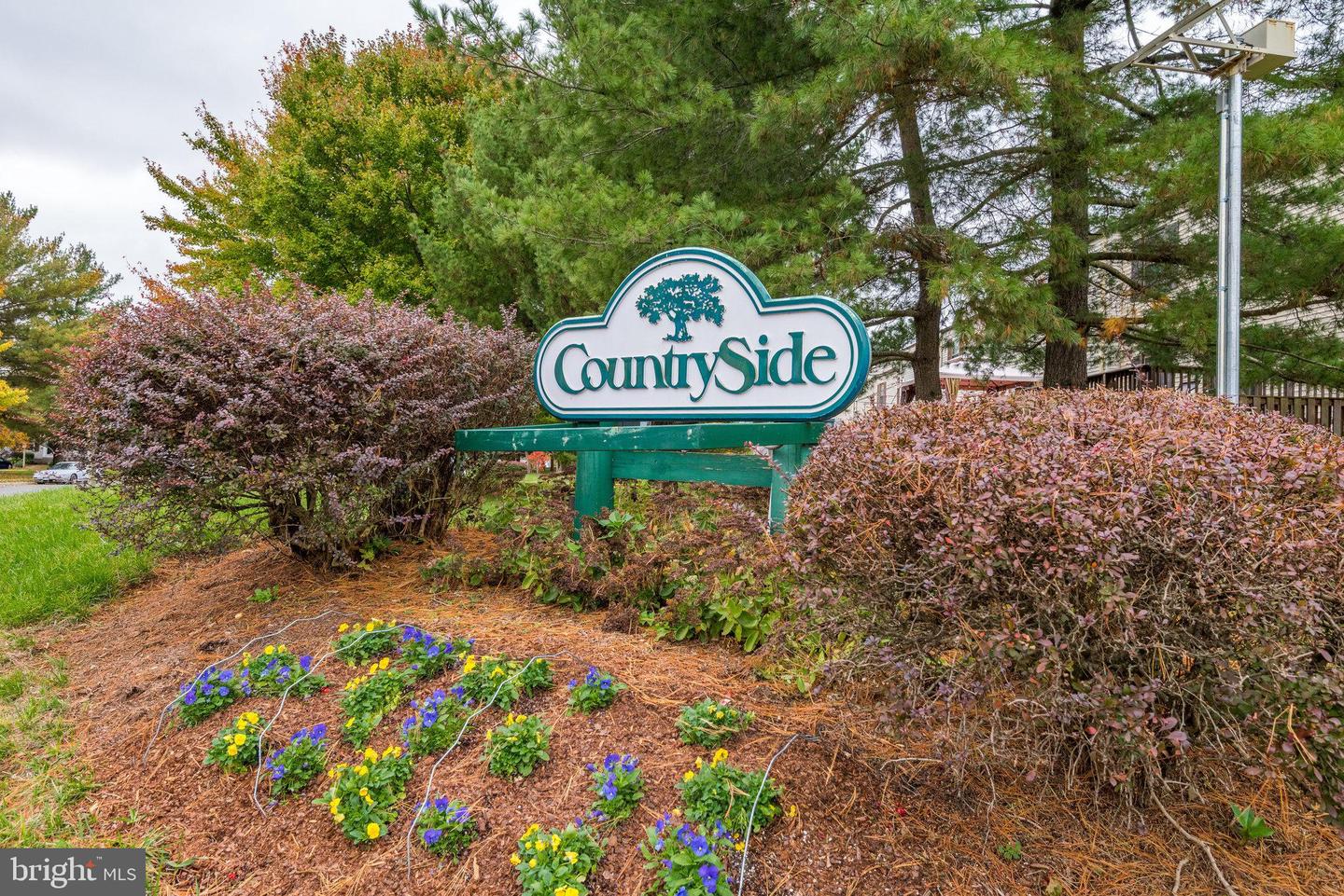 9 ALDEN CT, STERLING, Virginia 20165, 2 Bedrooms Bedrooms, ,2 BathroomsBathrooms,Residential,For sale,9 ALDEN CT,VALO2112374 MLS # VALO2112374