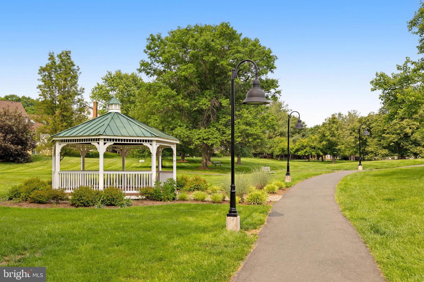 9 ALDEN CT, STERLING, Virginia 20165, 2 Bedrooms Bedrooms, ,2 BathroomsBathrooms,Residential,For sale,9 ALDEN CT,VALO2112374 MLS # VALO2112374