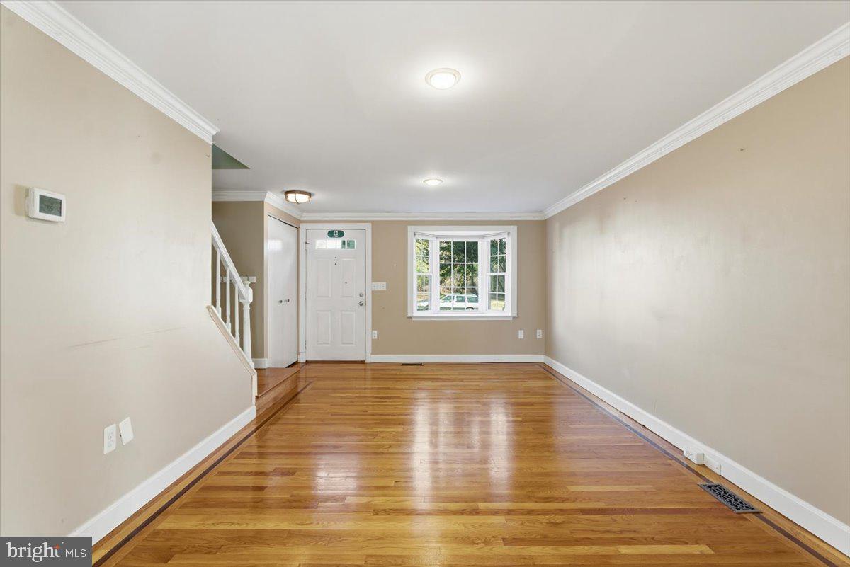 9 ALDEN CT, STERLING, Virginia 20165, 2 Bedrooms Bedrooms, ,2 BathroomsBathrooms,Residential,For sale,9 ALDEN CT,VALO2112374 MLS # VALO2112374