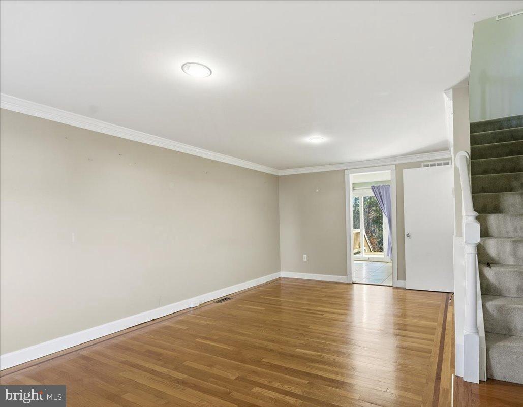 9 ALDEN CT, STERLING, Virginia 20165, 2 Bedrooms Bedrooms, ,2 BathroomsBathrooms,Residential,For sale,9 ALDEN CT,VALO2112374 MLS # VALO2112374