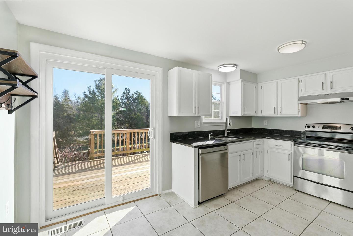 9 ALDEN CT, STERLING, Virginia 20165, 2 Bedrooms Bedrooms, ,2 BathroomsBathrooms,Residential,For sale,9 ALDEN CT,VALO2112374 MLS # VALO2112374