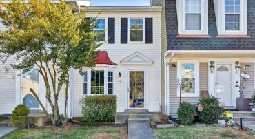 9 ALDEN CT, STERLING, Virginia 20165, 2 Bedrooms Bedrooms, ,2 BathroomsBathrooms,Residential,For sale,9 ALDEN CT,VALO2112374 MLS # VALO2112374