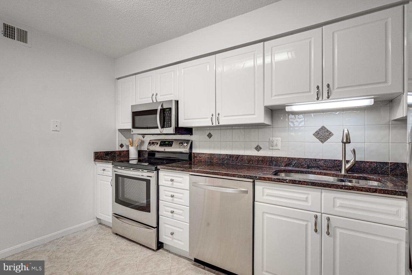 2121 JAMIESON AVE #UNIT #1207, ALEXANDRIA, Virginia 22314, 2 Bedrooms Bedrooms, ,2 BathroomsBathrooms,Residential,For sale,2121 JAMIESON AVE #UNIT #1207,VAAX2052558 MLS # VAAX2052558