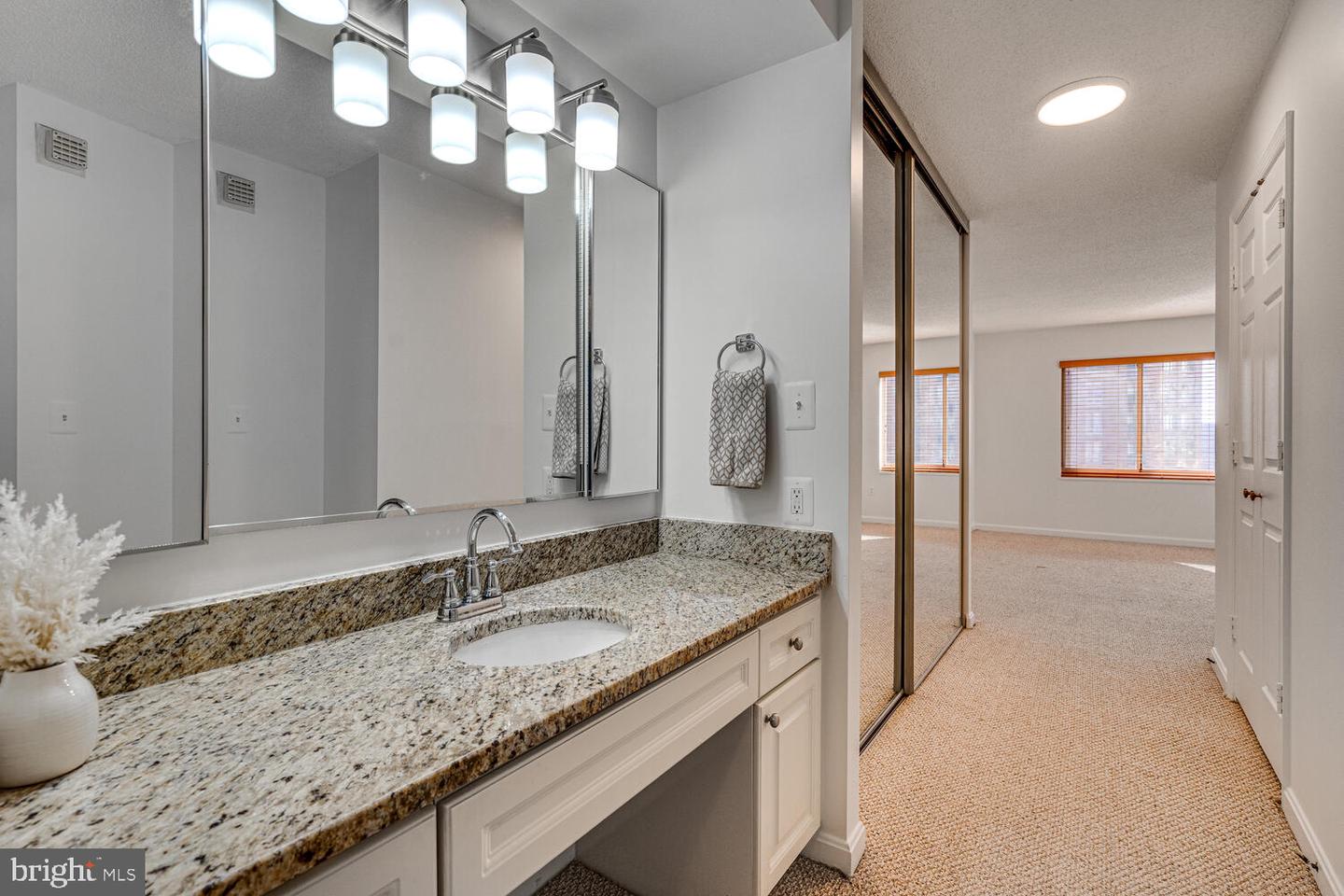 2121 JAMIESON AVE #UNIT #1207, ALEXANDRIA, Virginia 22314, 2 Bedrooms Bedrooms, ,2 BathroomsBathrooms,Residential,For sale,2121 JAMIESON AVE #UNIT #1207,VAAX2052558 MLS # VAAX2052558