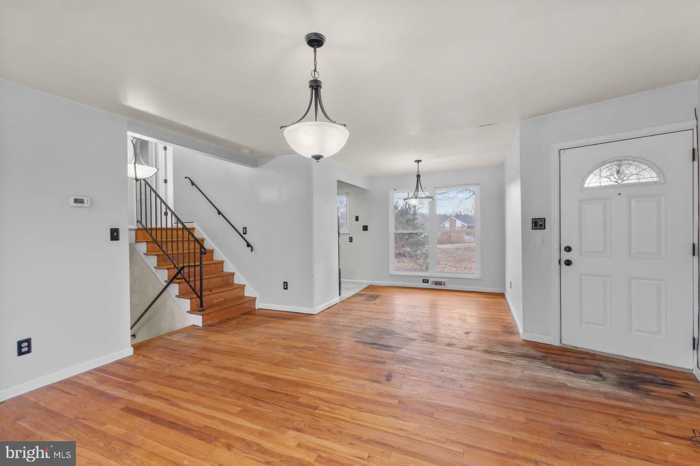 5607 IONA WAY, ALEXANDRIA, Virginia 22312, 3 Bedrooms Bedrooms, 11 Rooms Rooms,2 BathroomsBathrooms,Residential,For sale,5607 IONA WAY,VAFX2283518 MLS # VAFX2283518