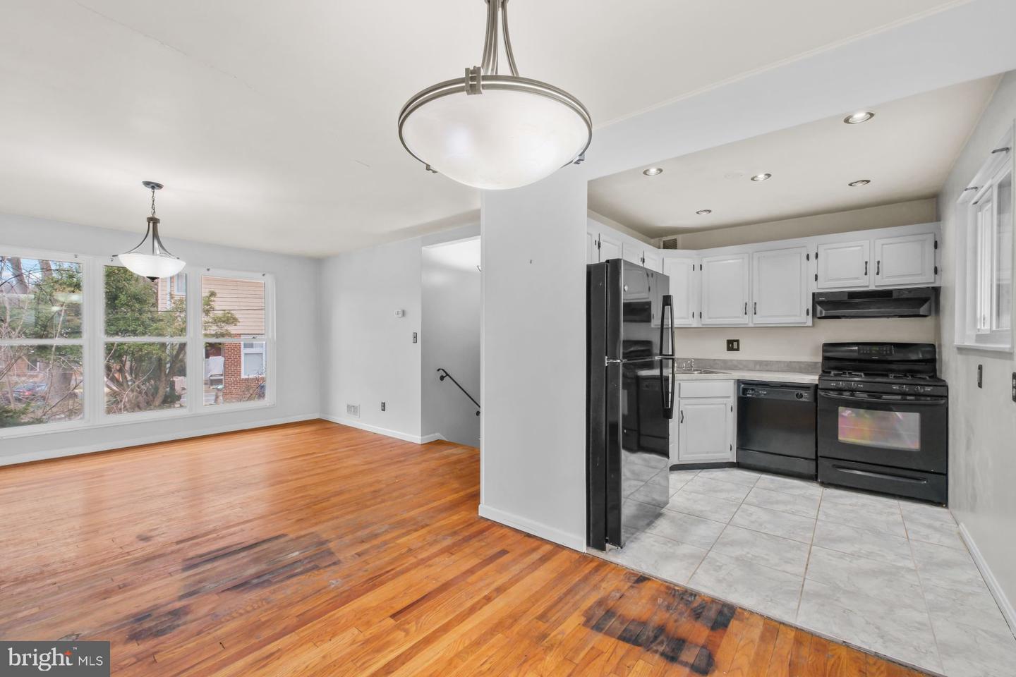 5607 IONA WAY, ALEXANDRIA, Virginia 22312, 3 Bedrooms Bedrooms, 11 Rooms Rooms,2 BathroomsBathrooms,Residential,For sale,5607 IONA WAY,VAFX2283518 MLS # VAFX2283518